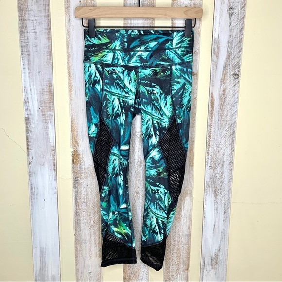 Athleta Pants - Athleta Tropical Palm Print Mesh Cropped Leggings